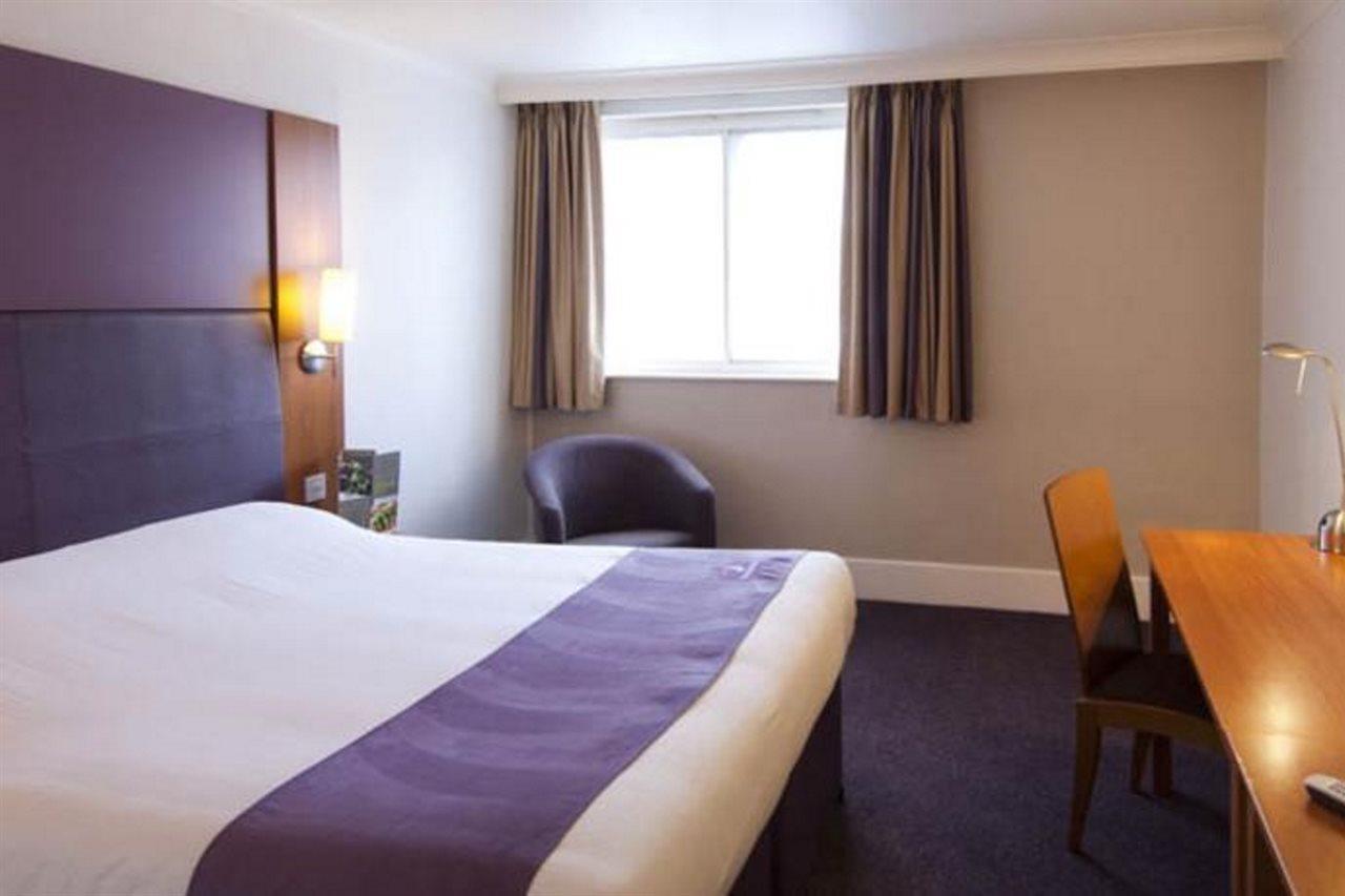 Premier Inn Bristol South Dış mekan fotoğraf
