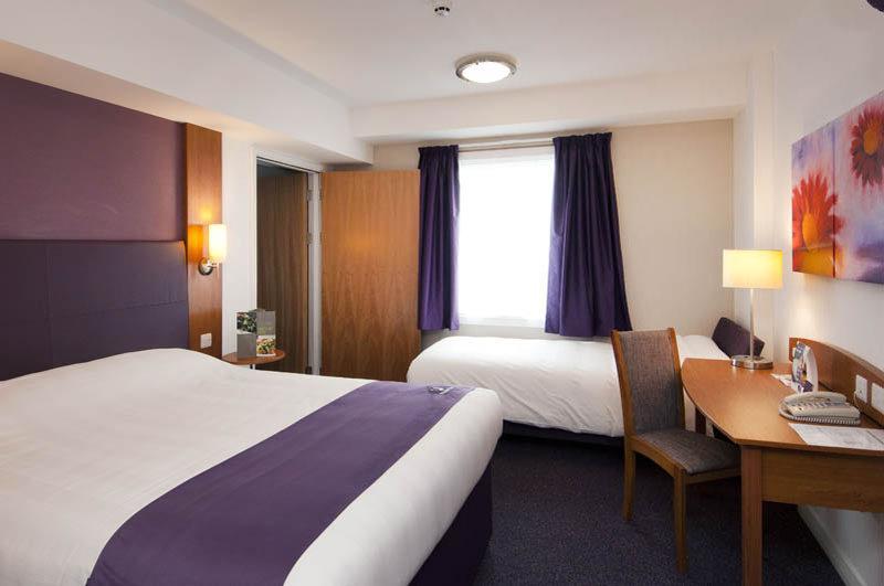 Premier Inn Bristol South Dış mekan fotoğraf