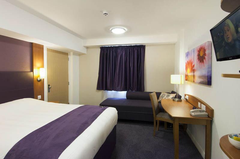 Premier Inn Bristol South Dış mekan fotoğraf